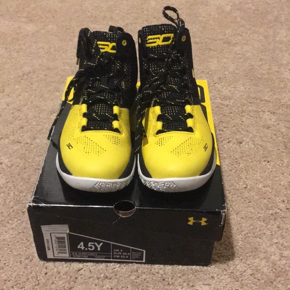 stephen curry shoes black and yellow